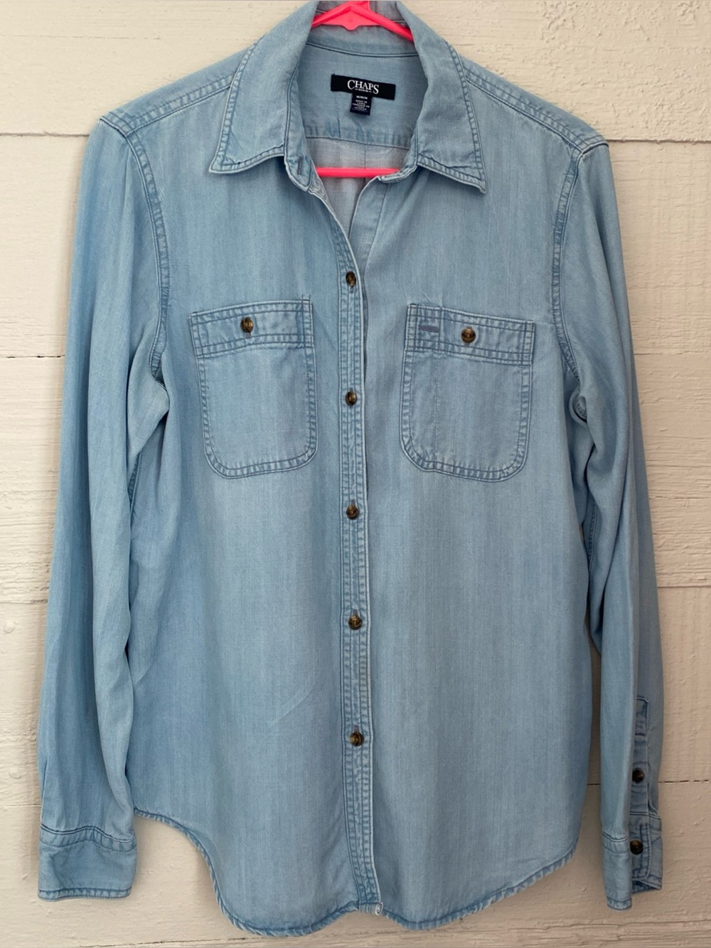 CHAPS Women's Sz M Chambray Blue Shirt Button Up L/S Pockets Tencel Classic - Picture 1 of 10